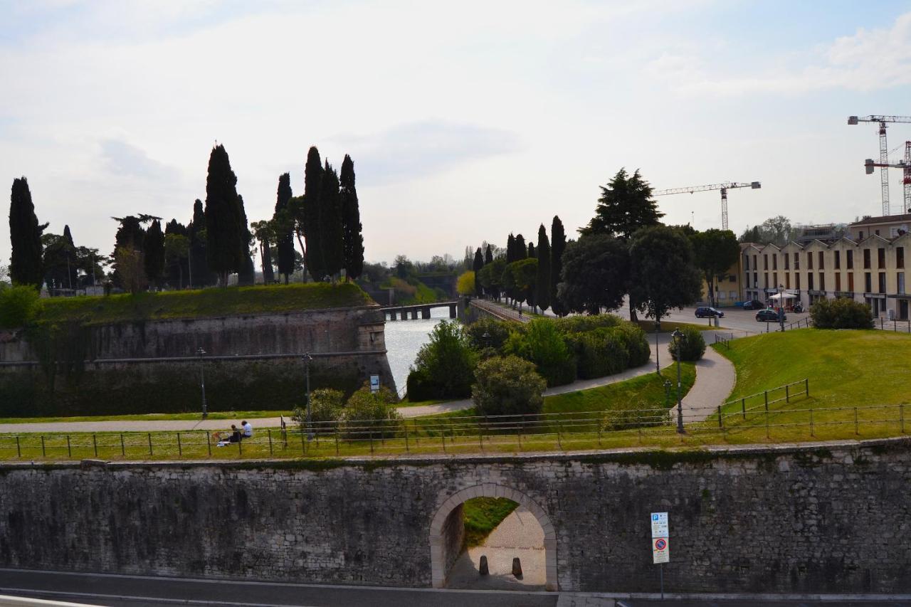 zen AR holiday-home Peschiera del Garda Exterior foto