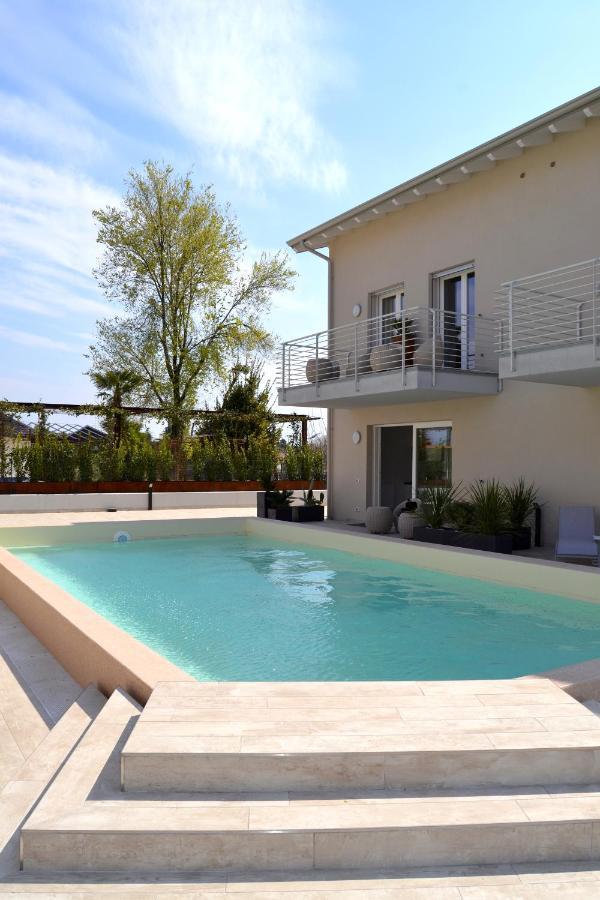 zen AR holiday-home Peschiera del Garda Exterior foto