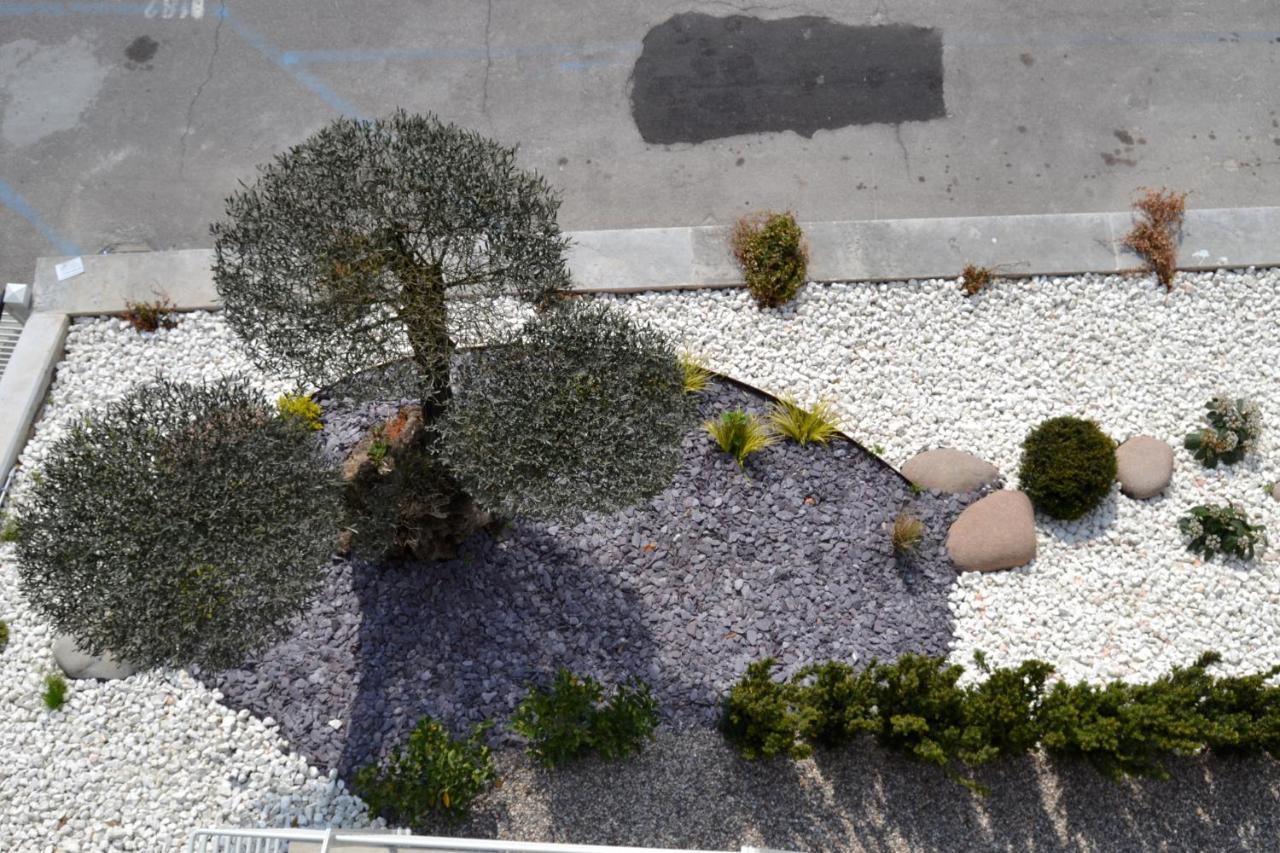 zen AR holiday-home Peschiera del Garda Exterior foto