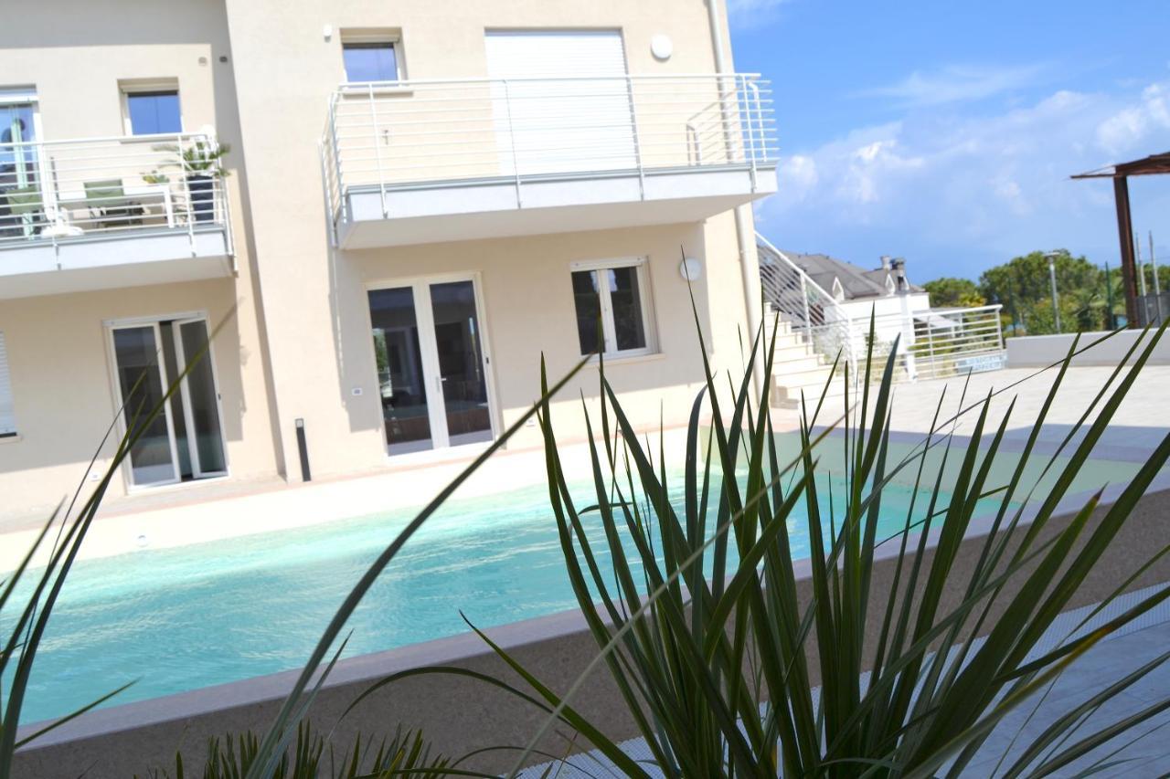 zen AR holiday-home Peschiera del Garda Exterior foto